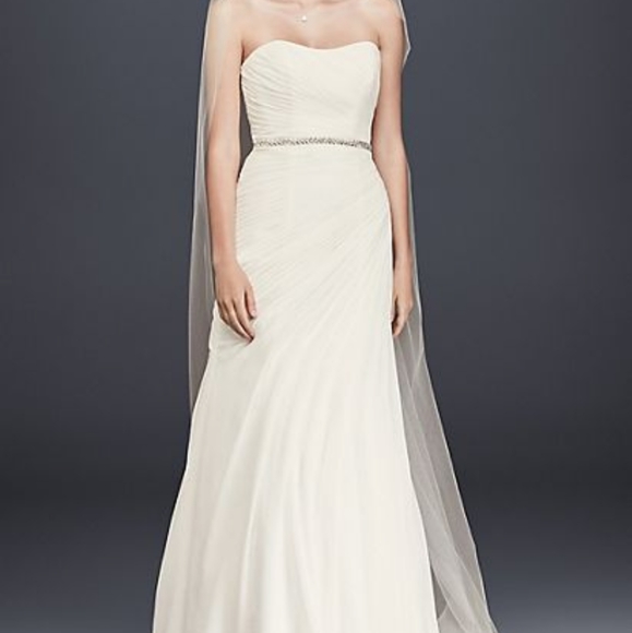 David's Bridal Wedding Dress - Picture 2 of 9